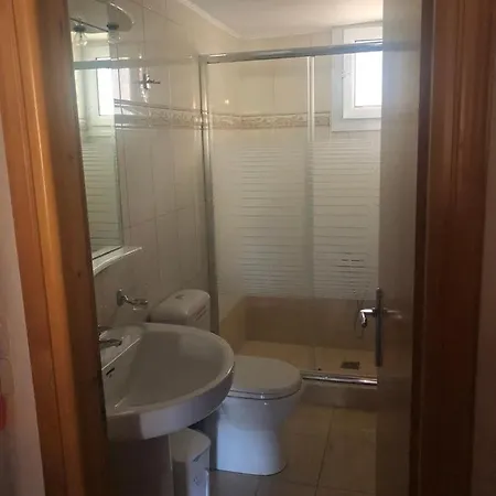 Zotos Apartman *